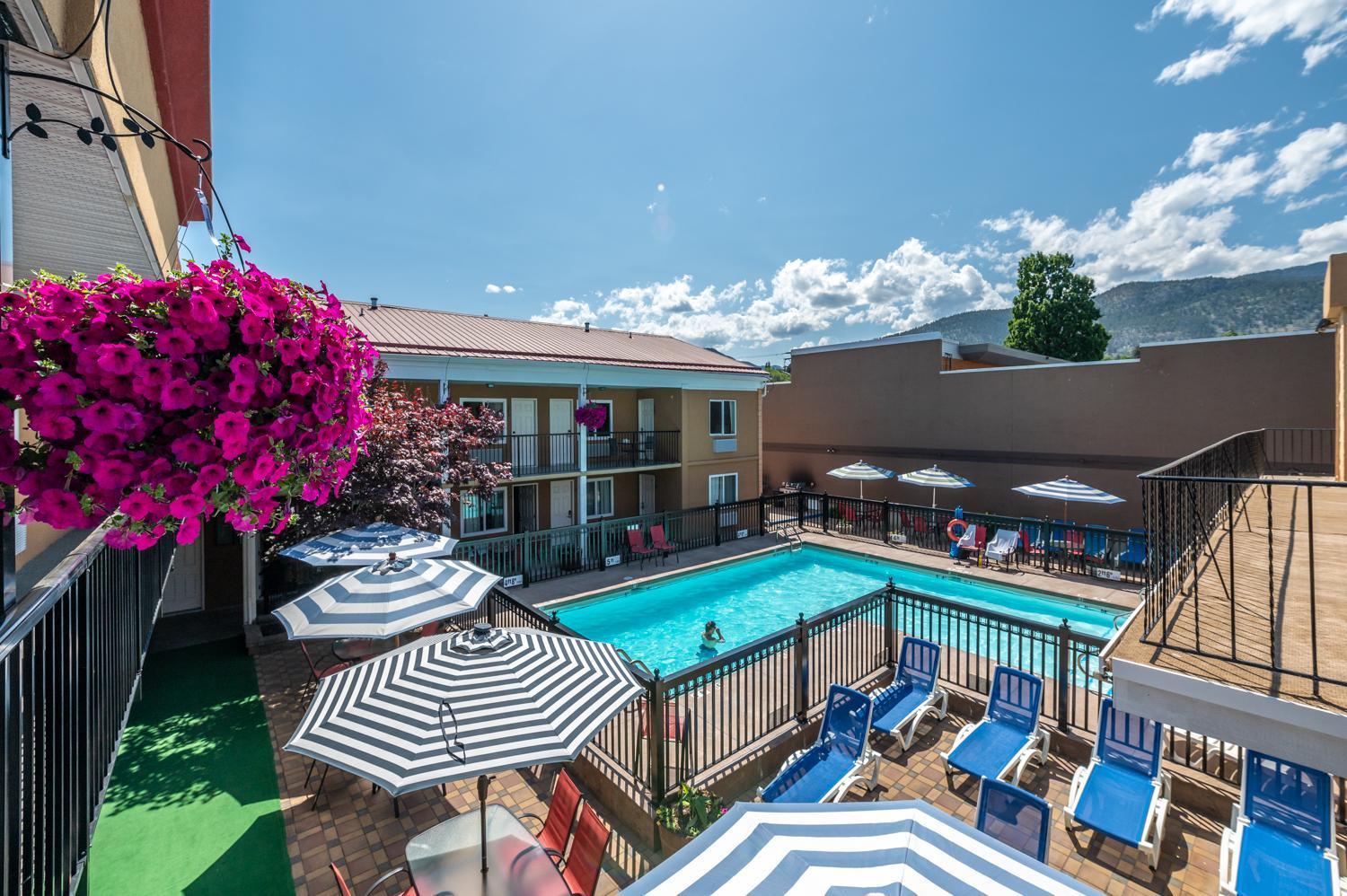 Sahara Courtyard Inn Penticton Ngoại thất bức ảnh