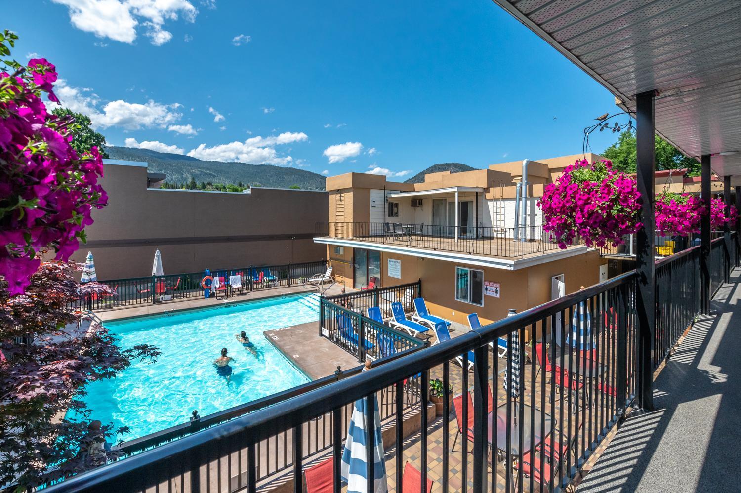 Sahara Courtyard Inn Penticton Ngoại thất bức ảnh