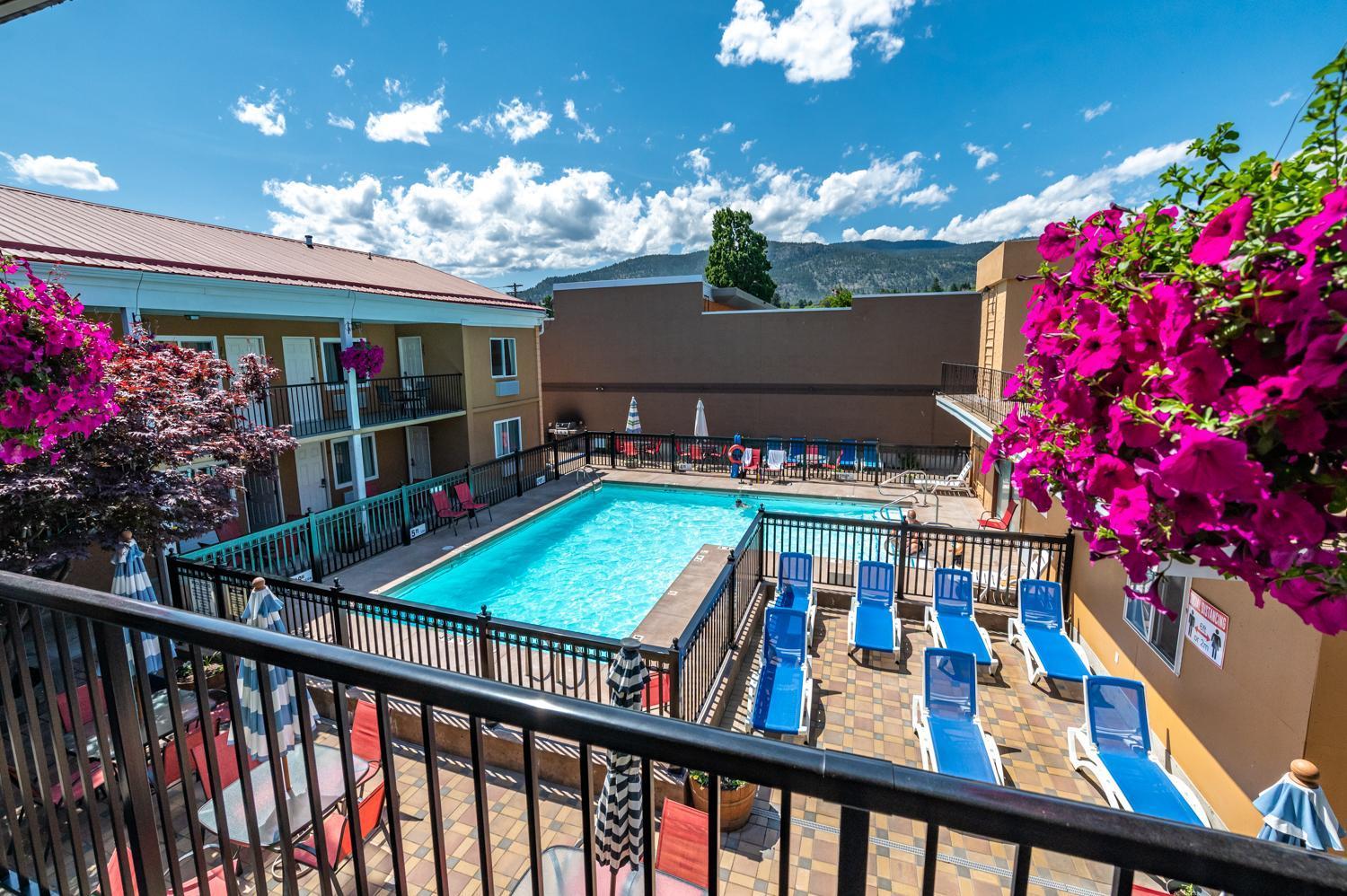 Sahara Courtyard Inn Penticton Ngoại thất bức ảnh