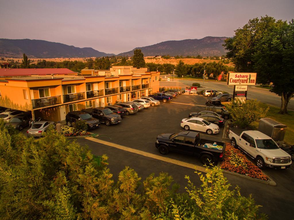 Sahara Courtyard Inn Penticton Ngoại thất bức ảnh