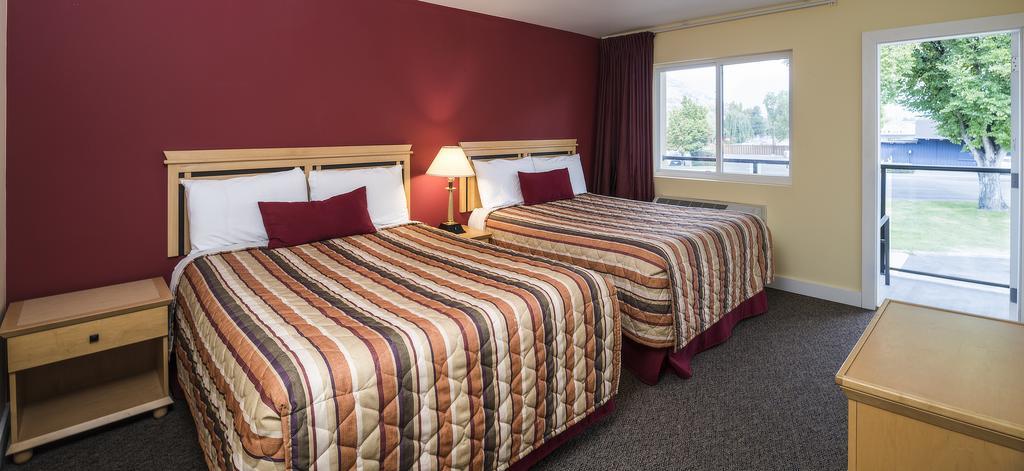 Sahara Courtyard Inn Penticton Ngoại thất bức ảnh